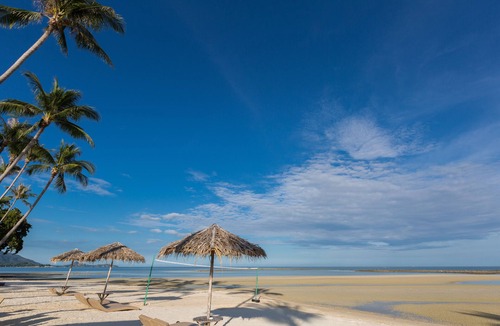 Hua Thanon Villa | Baan Fah Sai Private 4 bed Pool Villa, Steps From the Beach