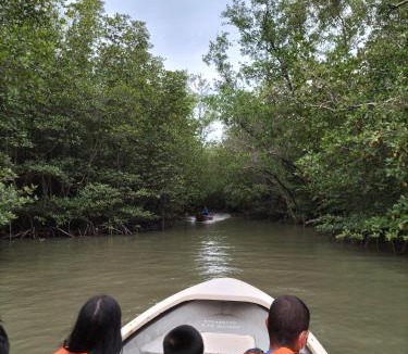 Trat Resort | Baan Hotelier Resort
