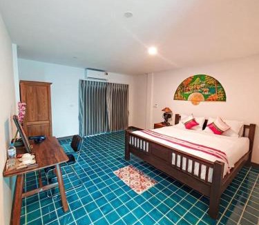 Chang Khlan Hotel | Baan Khlong Mae Kha Hotel