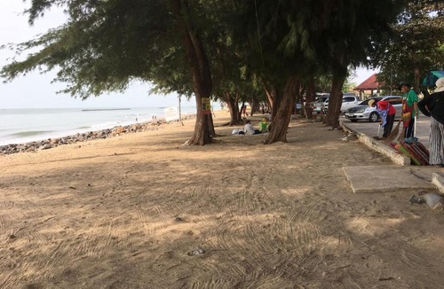 Hat Chao Samran House | Baan Khun Nong