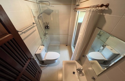 Bang Khonthi Hotel | Baan Nam Pen Resort