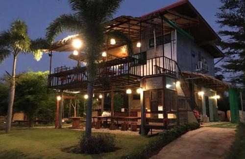 Nong Nam Daeng House | Baan Nork Farmstay บ้านนอก ฟาร์มสเตย์