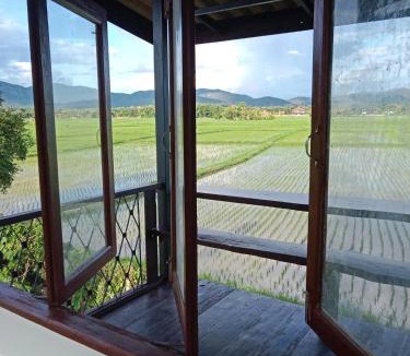 Choeng Doi House | Baan PhuriChaya Doi Saket Chiang Mai Peaceful Stay with Mountain and Rice Field View