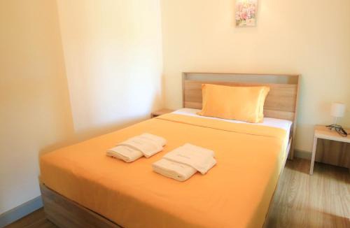 Khanong Phra Apartment | Baan Rub Lom by Jane