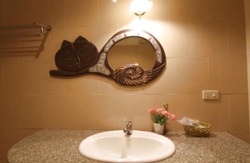Nanai Road Hotel | Baan Veerakit Hotel