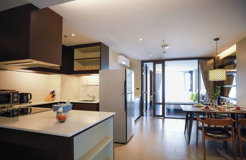 Si Racha Apartment | Balcony Courtyard Sriracha Hotel Serviced Apartmen