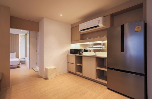 Si Racha Apartment | Balcony Seaside Sriracha Hotel & Serviced Apartments