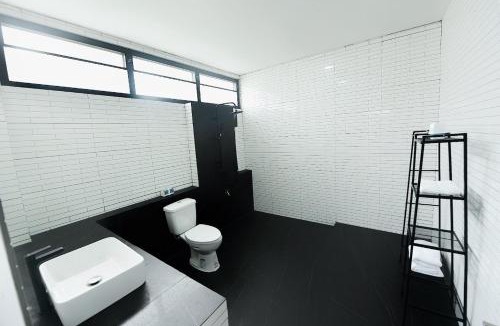 Ban Bang Saen Villa | Banhlpmum Pool Villa