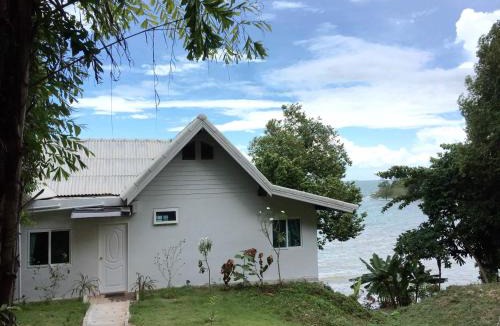 Nuea Khlong House | Banyan Bay Villas