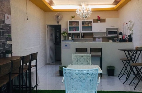 Mueang Samut Prakan District Hostel | BC House and Hostel