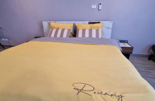 Rayong Apartment | BEACH FRONT modern room + Free hi speed Wi-Fi