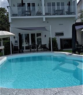 Ko Chang Apartment | Beachfront Pool Villa and Apartment