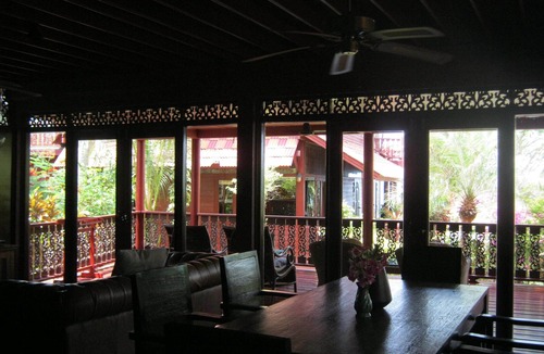 Bang Po Villa | Beautiful 4 Bed Thai Style Villa ideal for all the family
