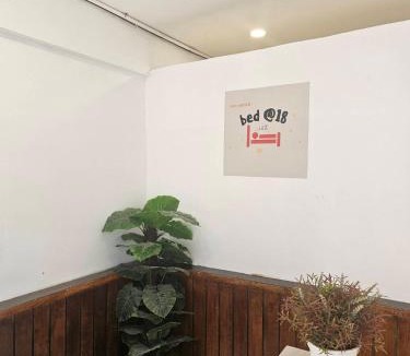 Bangkok Central Business District Hostel | BED at 18 Asoke