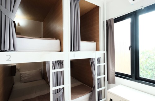 Lak Si Hotel | Bed in 6-bed Female Dorm Shared Bathroom With a Shared Social Area