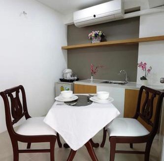 Talat Phlu Hostel | Beerapan Hotel