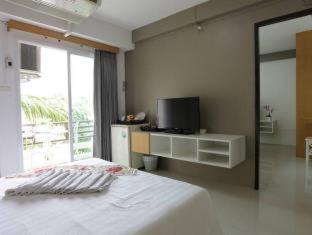 Talat Phlu Hostel | Beerapan Hotel