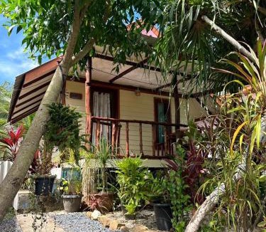 Nuea Khlong House | Blue Sky Bungalow