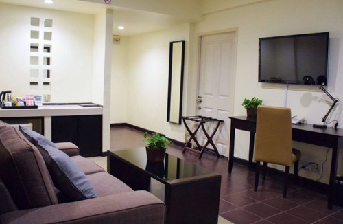 Bang Kaeo Apartment | Blue toned with Color Suite@Suvarnabhumi-Bangna