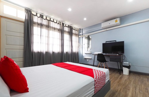 Bang Chak Hotel | Bossa House Hostel & Cafe