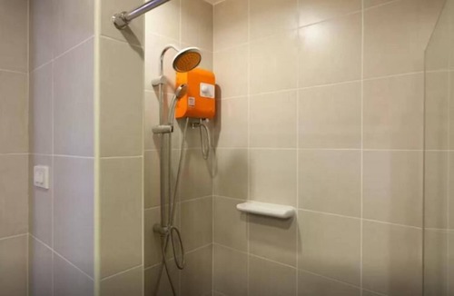 Hai Ya Apartment | Brand-new 1-bedroom near mall