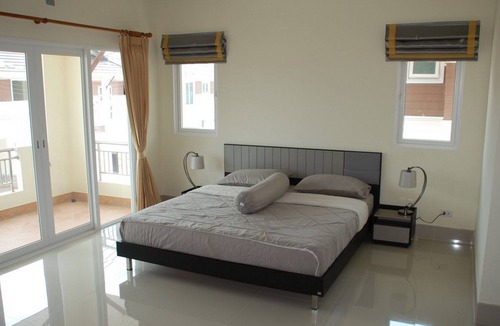 Hat Yai Villa | Brand New 300M2 VILLA close to Had Yai.