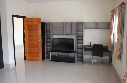 Hat Yai Villa | Brand New 300M2 VILLA close to Had Yai.