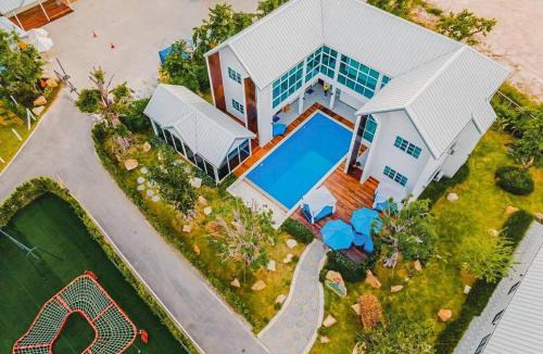 Hang Dong Hotel | Buffalo Island Resort & Adventure Park
