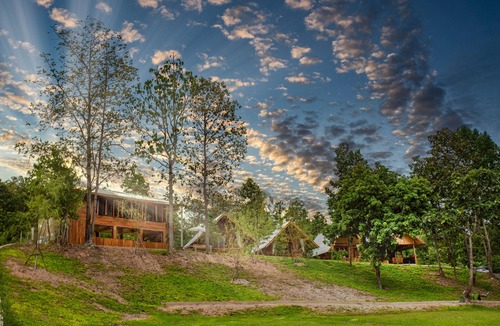 Huai Sai House | Bungalow with double bed and mountain view in a natural environment