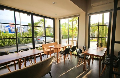 Pak Nakhon Hotel | Bunprasop Garden Hotel