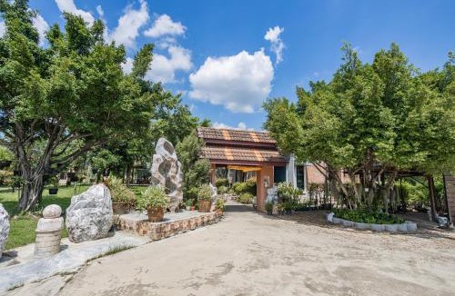 Nakhon Pathom Hotel | Busaya Resort & Cuisine