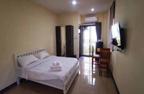 Krathum Baen Apartment | C Park