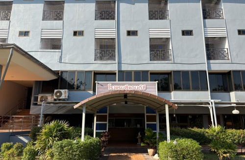 Photharam Hotel | Cabbages & Condoms Hotel Ratchaburi