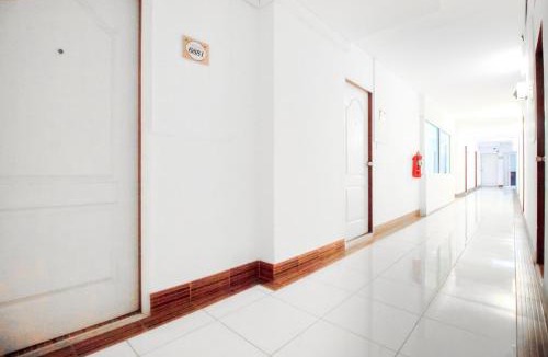 Chom Phon Hotel | Capital O 411 Grandview Condo 15
