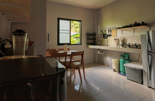 Thong Sala House | Casa Eden Thong Sala Center 2BR 4K TV AC