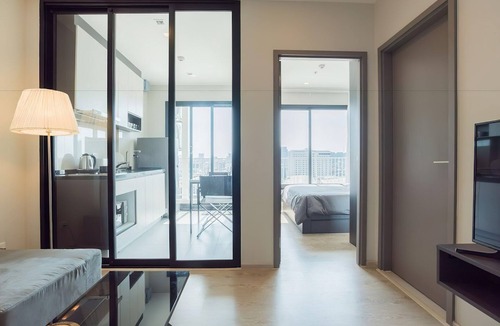 Phra Khanong Nuea Condo | Central Pattaya with Infinity Pool, Near The Beach