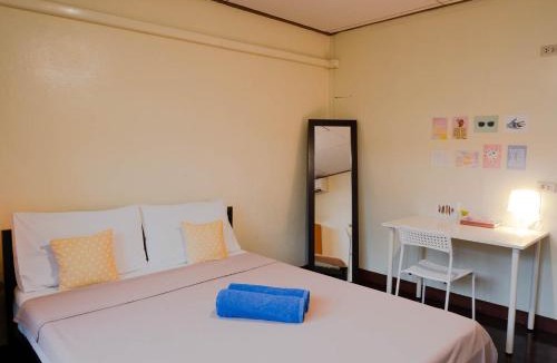 Phra Khanong Hostel | Chan Cha La 99 Hostel
