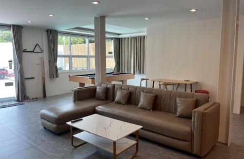 Ban Bang Saen House | Charin pool Villa Bangsean home 2