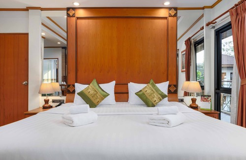 Bang Phlat Hotel | Charlie House Pinklao