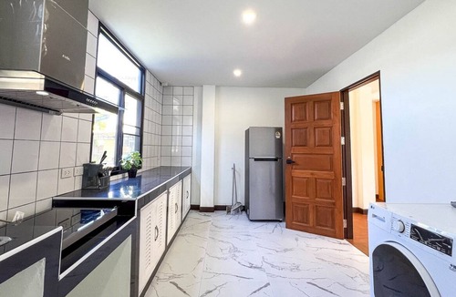 Wat Ket House | Charming Home in Local Area near River - 10 min to Old City