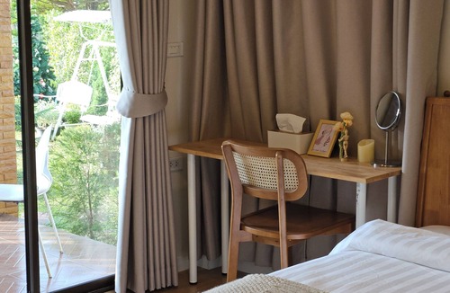 Suan Phueng Hotel | Charming Home Resort