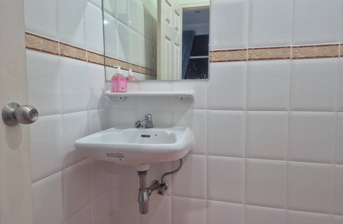 Ban Saiyuan Apartment | Chic 1-bedroom apartment in Rawai beach with WiFi, new AC ,Water heater, smartTV