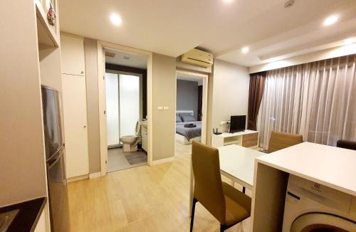 Saen Suk Apartment | Chic 1BR near WON Beach Bangsaen