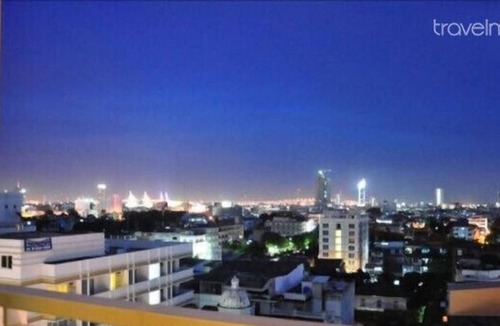Yan Nawa Apartment | Close to BTS and river, pool, wifi