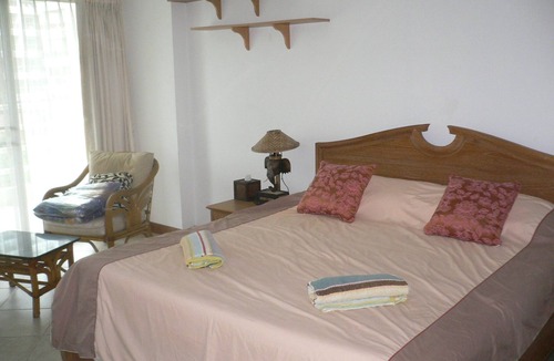 Pratumnak Hill Apartment | condo nr. 116 Charming studio with AC+fan and WiFi in marvelous Muang Pattaya