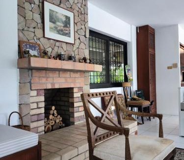 Mueang Len House | Cottage by the pond