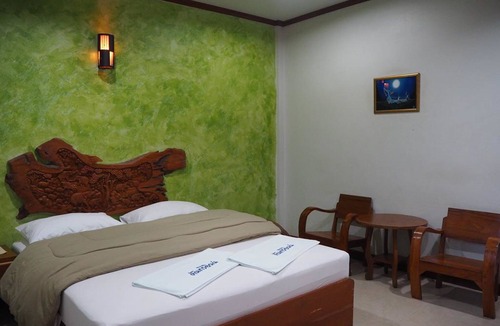 Tha Tum Hotel | Country Inn 304