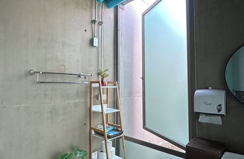 Nimman House | Cozy loft-style rooms, private baths, free Wi-Fi, A/C, and shared spaces.