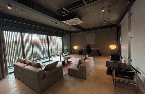 Huay Kaew Villa | Cozy loft-style rooms, private baths, free Wi-Fi, A/C, and shared spaces.