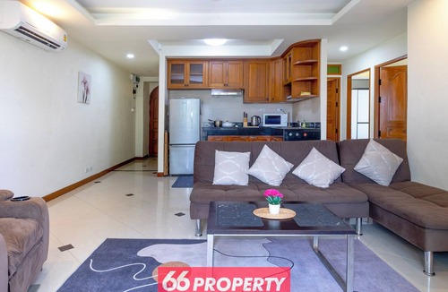 Wat Ket Apartment | Cozy 2-bedroom apartment with Balcony and Pool near Train Station